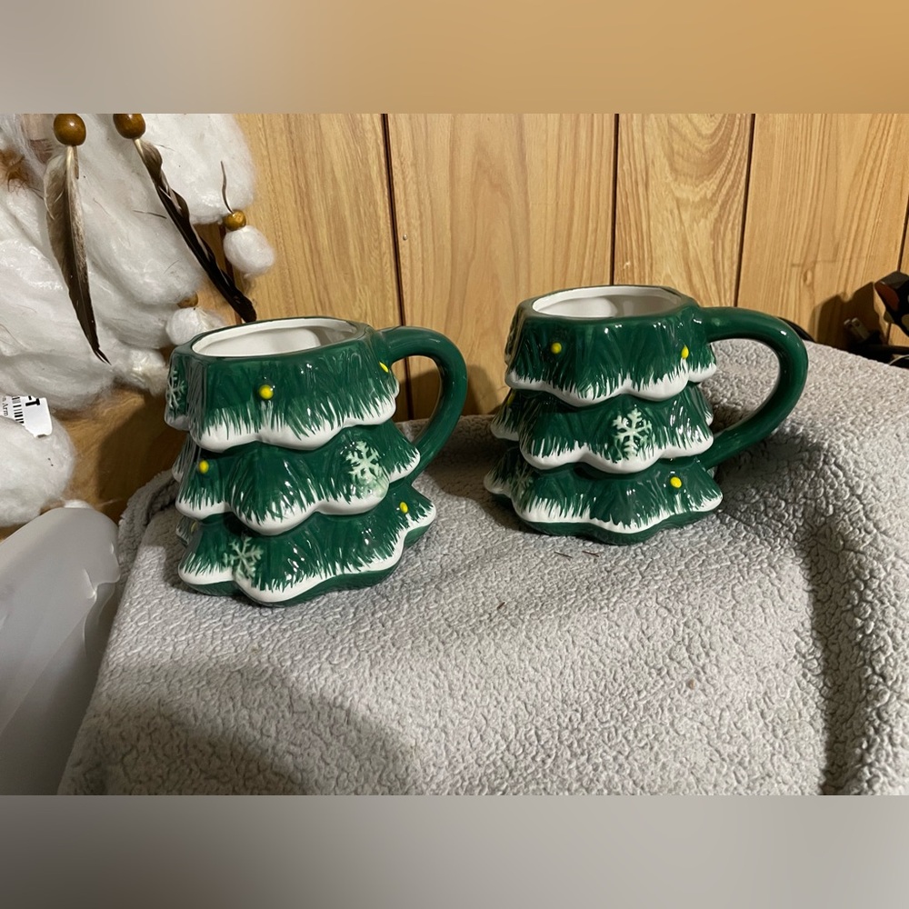 Green Christmas Tree Mugs